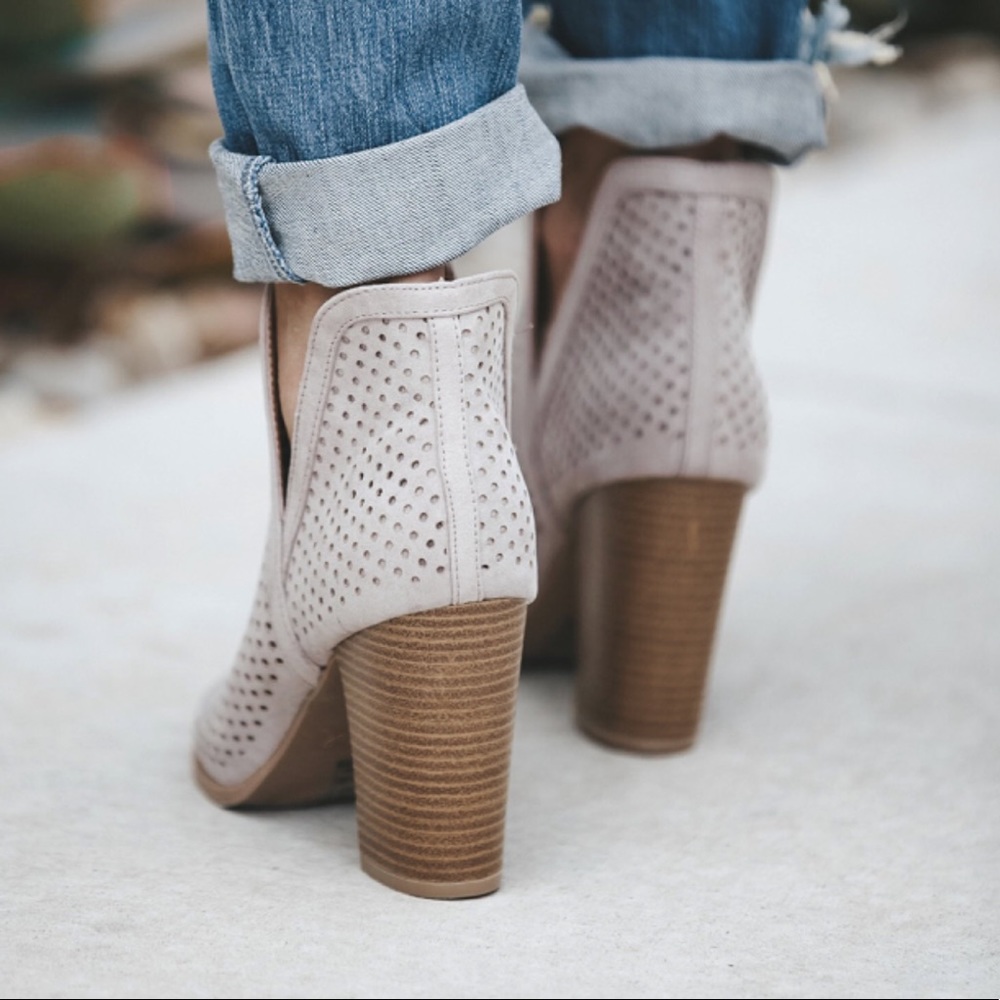 ✨LAST ONE✨Taupe Peep Toe Booties - Picture 4 of 7